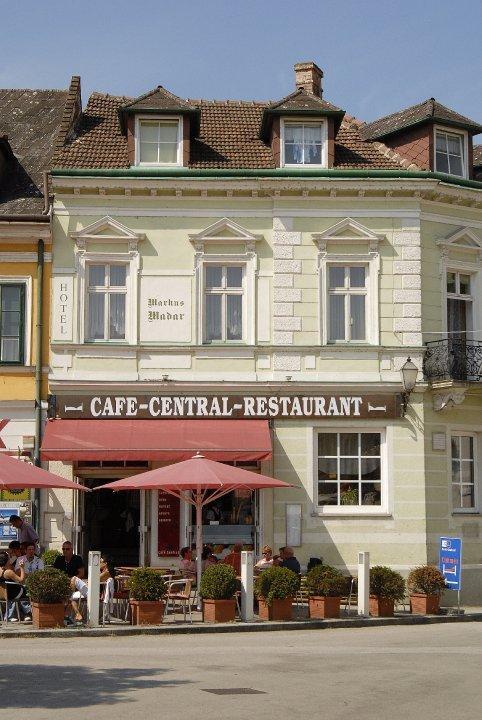 Madar Café Central Melk Esterno foto