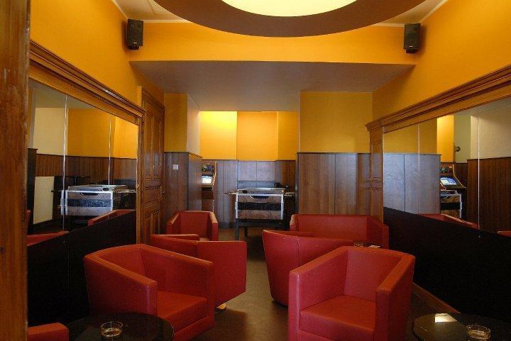 Madar Café Central Melk Esterno foto